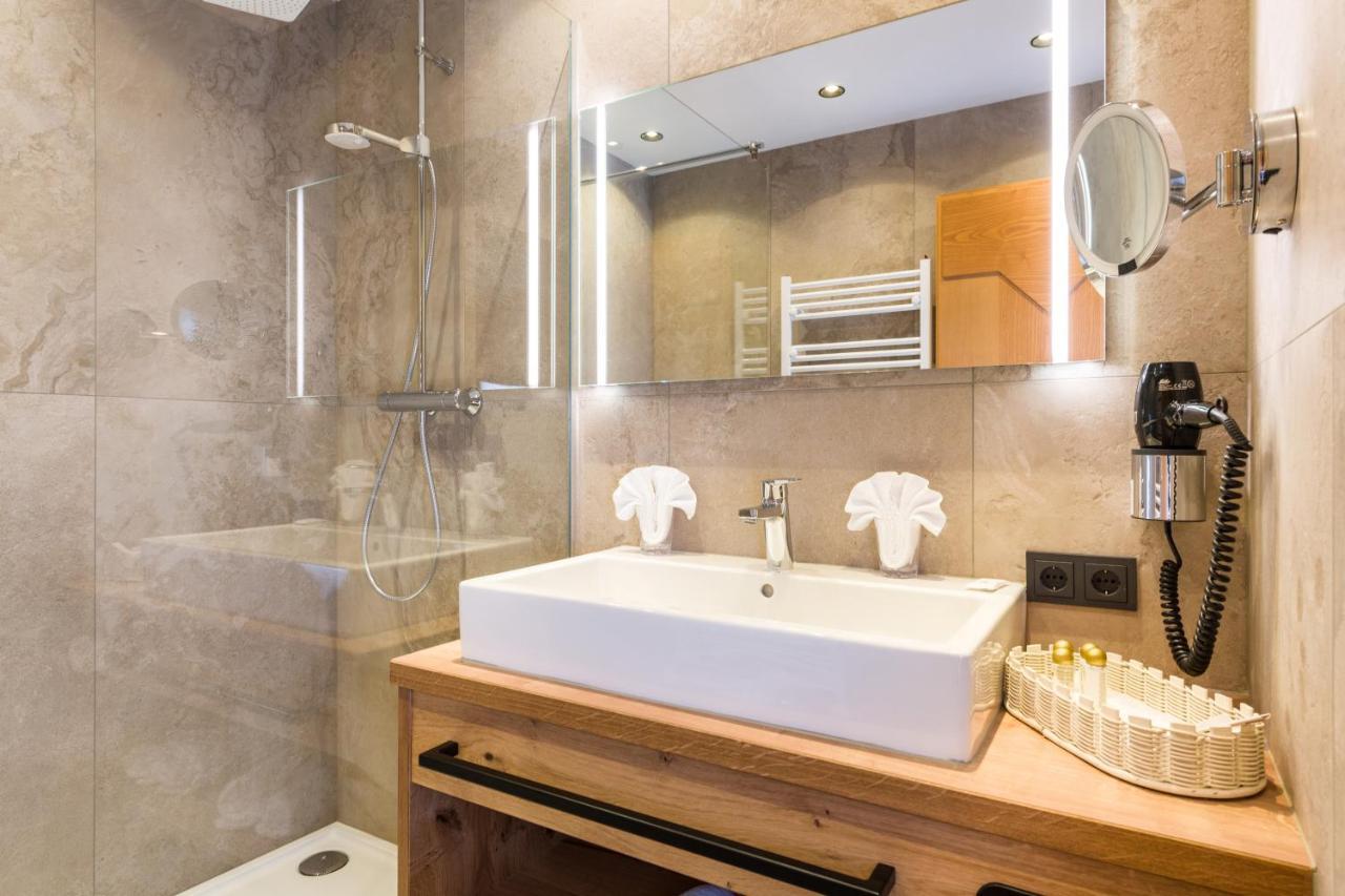 הרוואלד Wellness & Sporthotel Alpenhof מראה חיצוני תמונה
