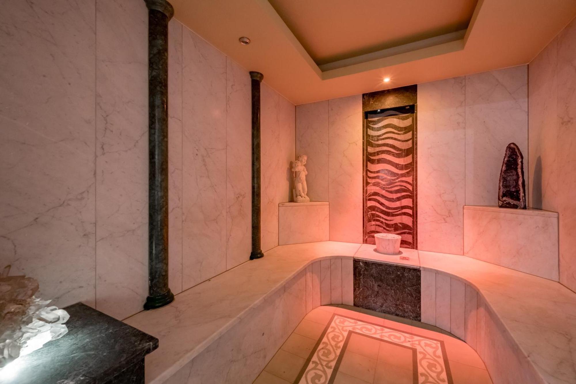 הרוואלד Wellness & Sporthotel Alpenhof מראה חיצוני תמונה