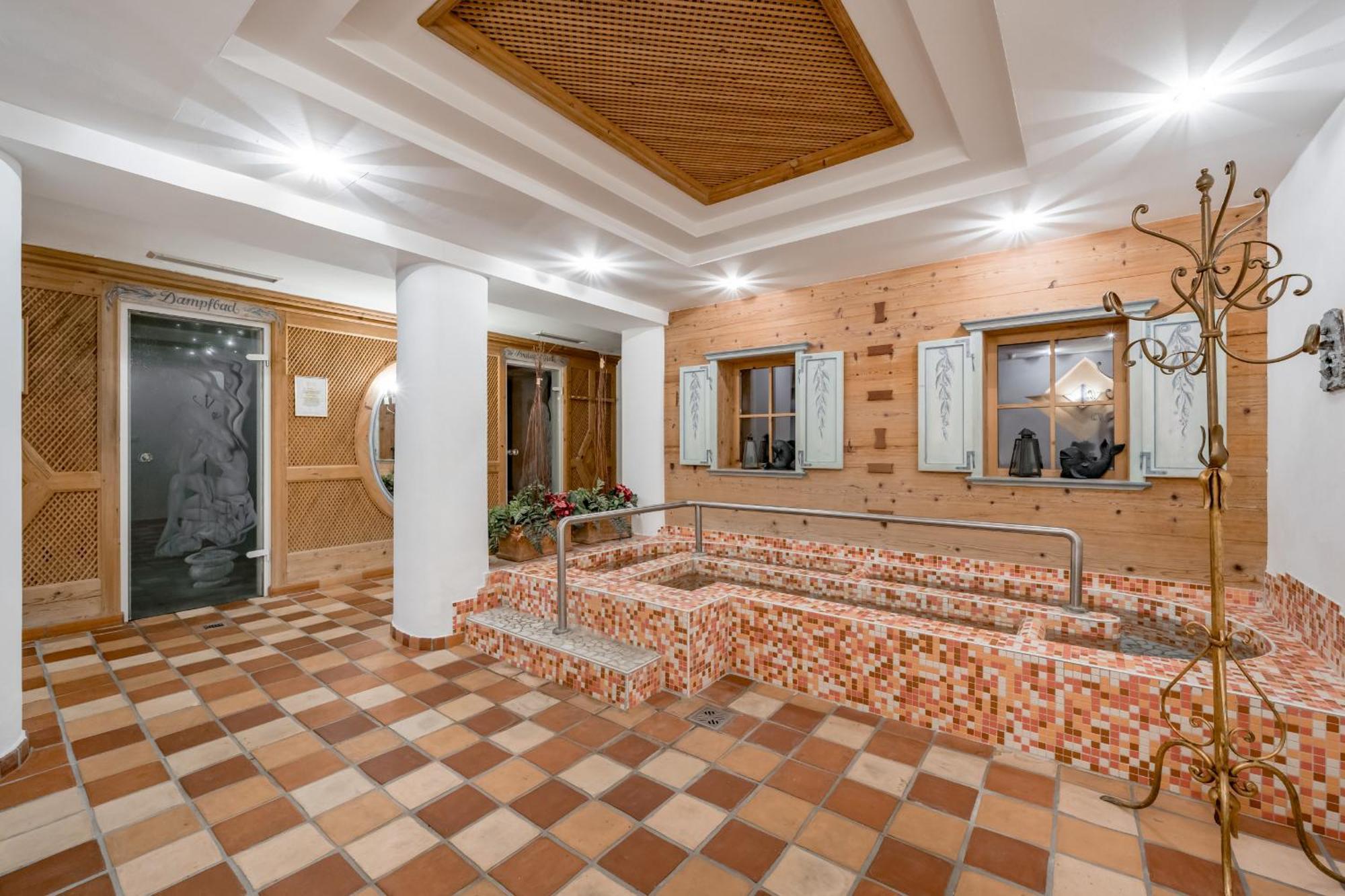 הרוואלד Wellness & Sporthotel Alpenhof מראה חיצוני תמונה