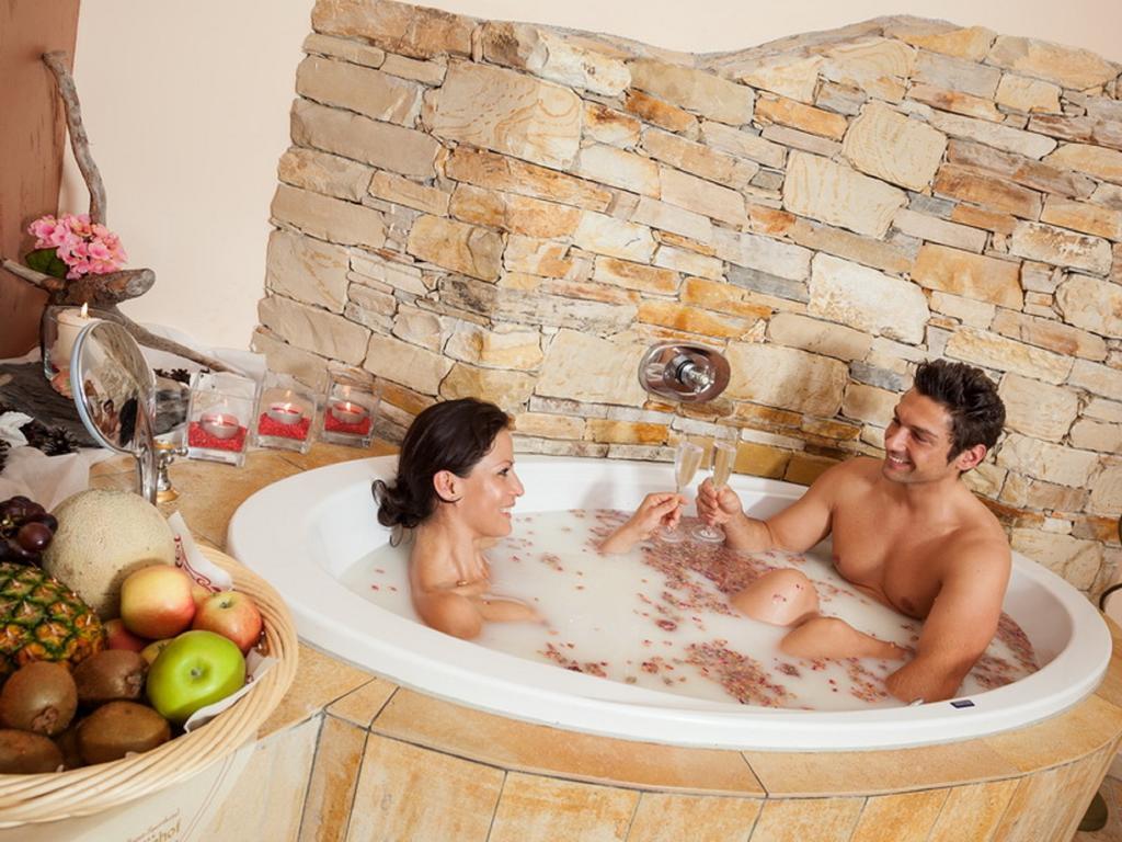 הרוואלד Wellness & Sporthotel Alpenhof מראה חיצוני תמונה