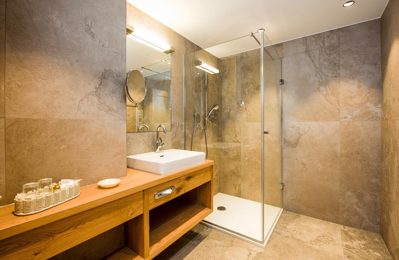 הרוואלד Wellness & Sporthotel Alpenhof מראה חיצוני תמונה
